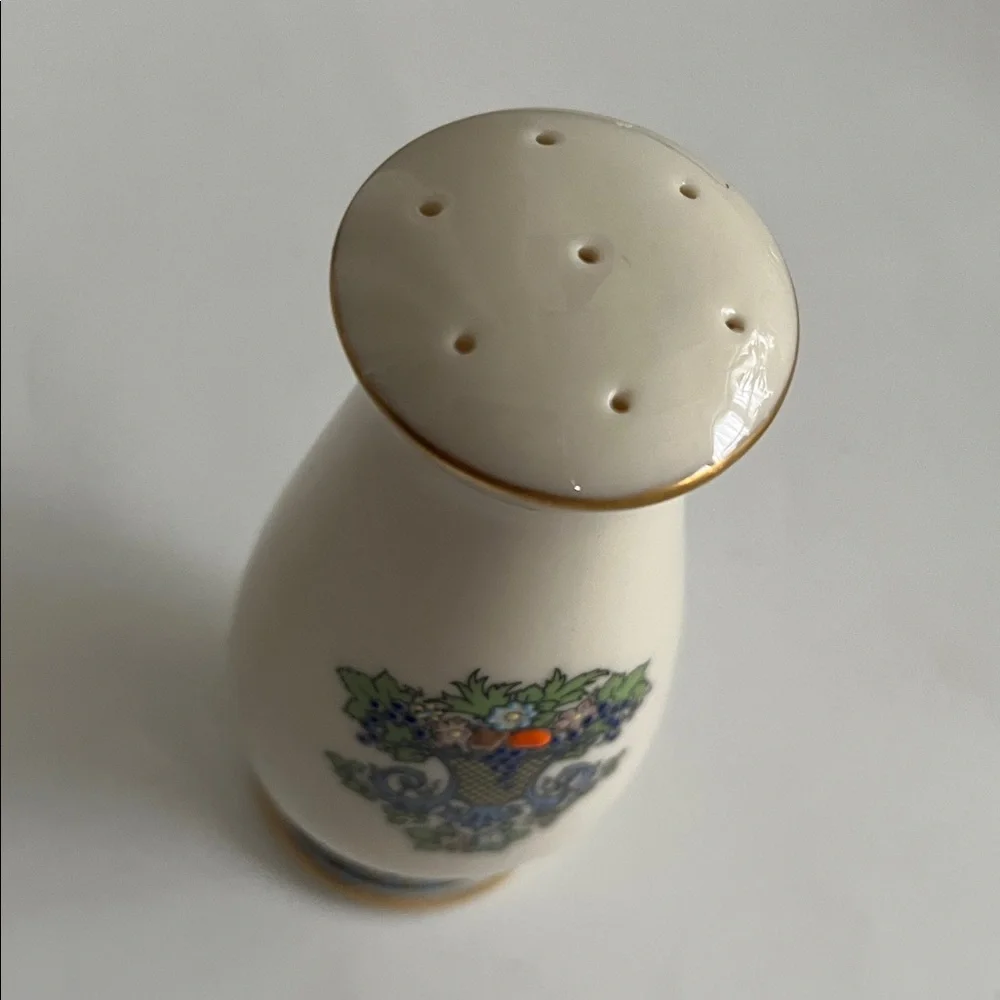 Autumn fine China by Lenox Salt Shakers 4.5